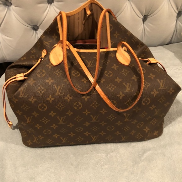 Louis Vuitton Handbags - Authentic Louis Vuitton GM Monogram